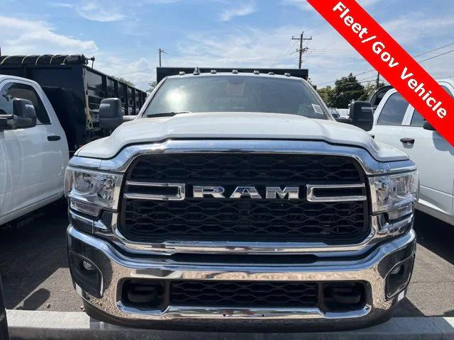 2024 RAM Ram 3500 Chassis Cab RAM 3500 TRADESMAN CREW CAB CHASSIS 4X4 60 CA 2024 RAM Ram 3500 Chassis Cab RAM 3500 TRADESMAN CREW CAB CHASSIS 4X4 60 CA