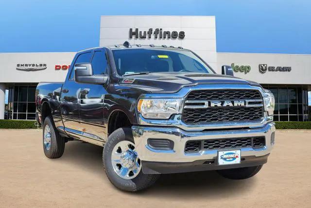 2024 RAM Ram 2500 RAM 2500 TRADESMAN CREW CAB 4X4 64 BOX