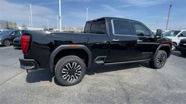 2024 GMC Sierra 2500HD 4WD Crew Cab Standard Bed Denali Ultimate 2024 GMC Sierra 2500HD 4WD Crew Cab Standard Bed Denali Ultimate