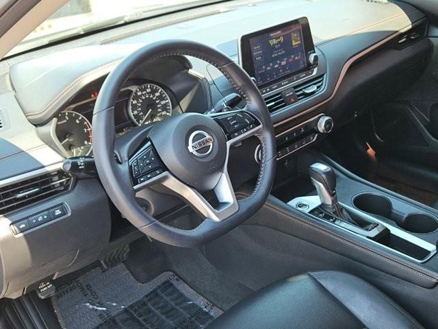 2021 Nissan Altima SR FWD