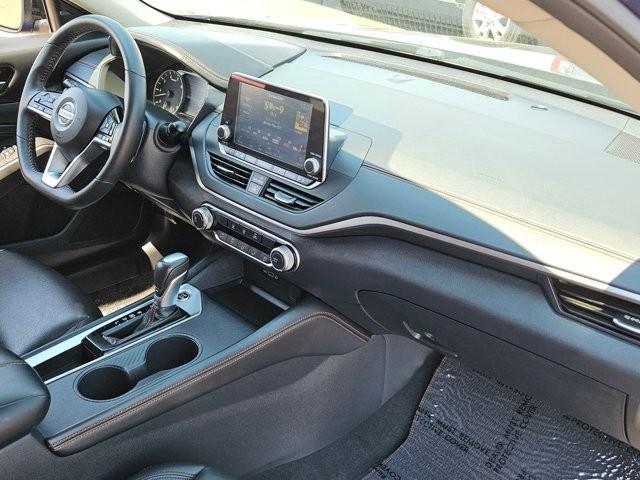 2021 Nissan Altima SR FWD