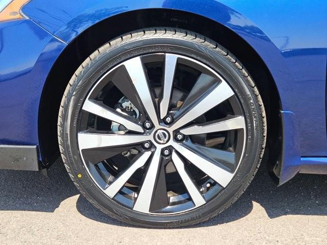 2021 Nissan Altima SR FWD