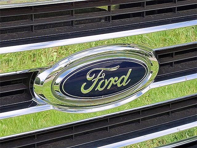2023 Ford E-350 Cutaway Base