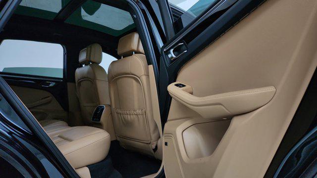 2020 Porsche Macan AWD