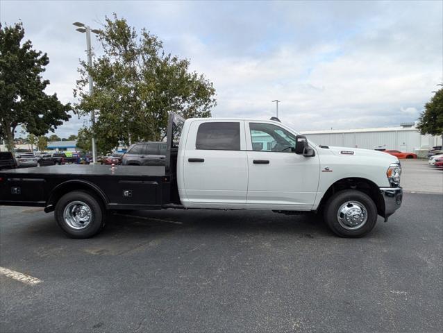 2024 RAM Ram 3500 Chassis Cab RAM 3500 TRADESMAN CREW CAB CHASSIS 4X4 60 CA