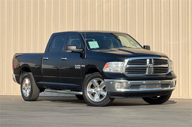 2017 RAM 1500 Big Horn Crew Cab 4x4 64 Box