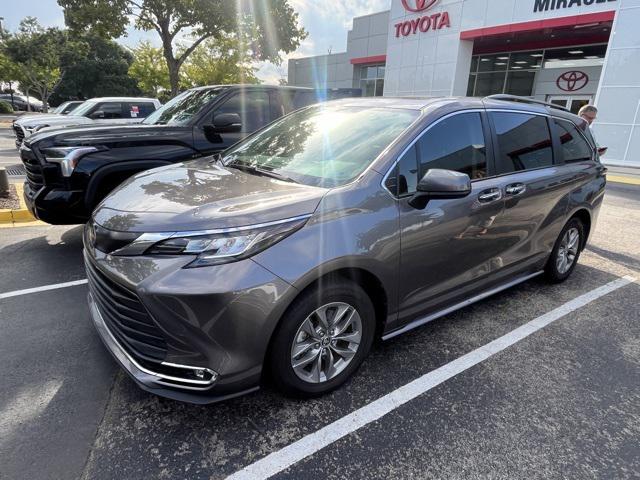 2022 Toyota Sienna XLE