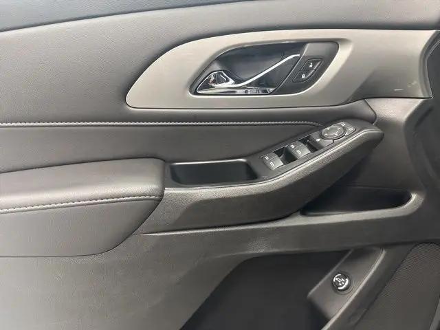 2022 Chevrolet Traverse AWD LT Cloth