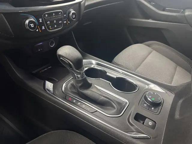 2022 Chevrolet Traverse AWD LT Cloth