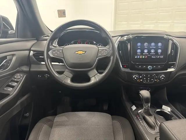 2022 Chevrolet Traverse AWD LT Cloth