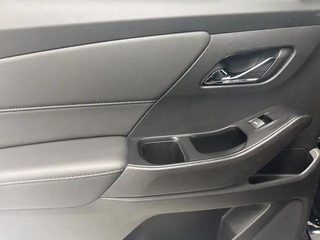 2022 Chevrolet Traverse AWD LT Cloth