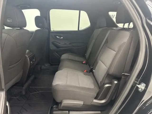 2022 Chevrolet Traverse AWD LT Cloth