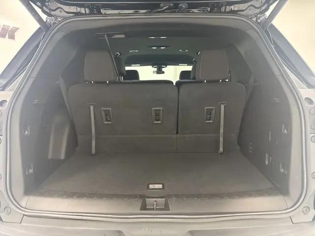 2022 Chevrolet Traverse AWD LT Cloth