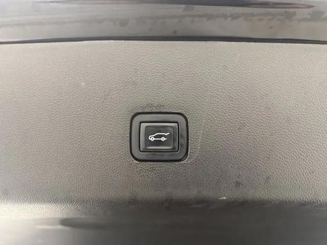 2022 Chevrolet Traverse AWD LT Cloth