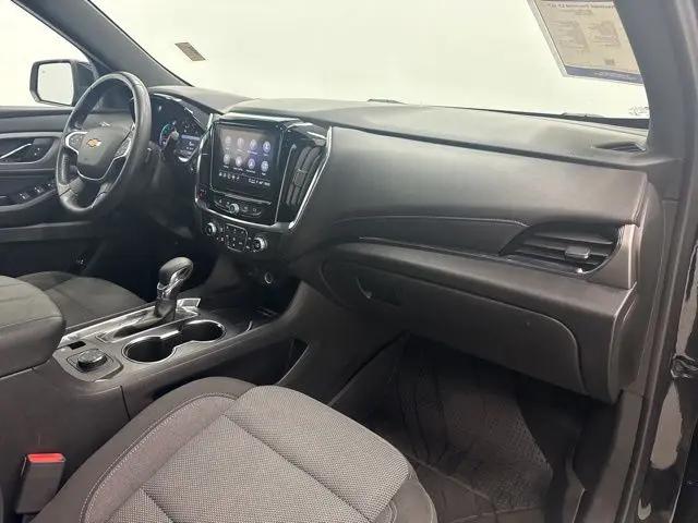 2022 Chevrolet Traverse AWD LT Cloth