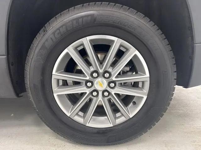 2022 Chevrolet Traverse AWD LT Cloth