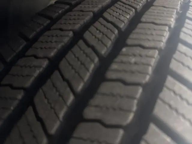 2022 Chevrolet Traverse AWD LT Cloth