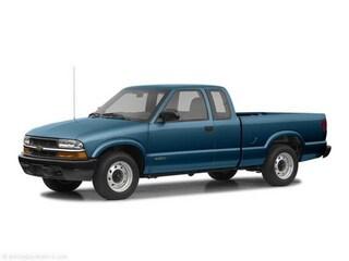 2002 Chevrolet S-10 LS's photo