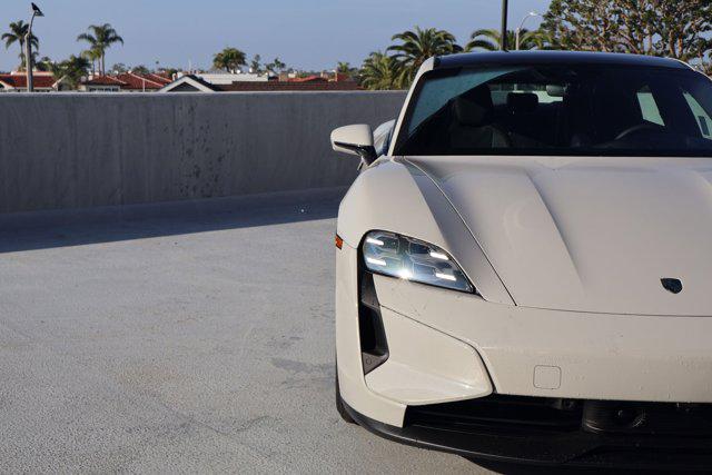 2025 Porsche Taycan Turbo