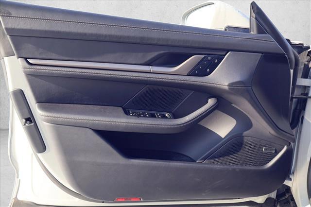 2025 Porsche Taycan Turbo
