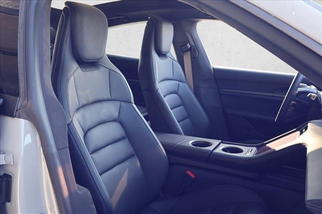 2025 Porsche Taycan Turbo