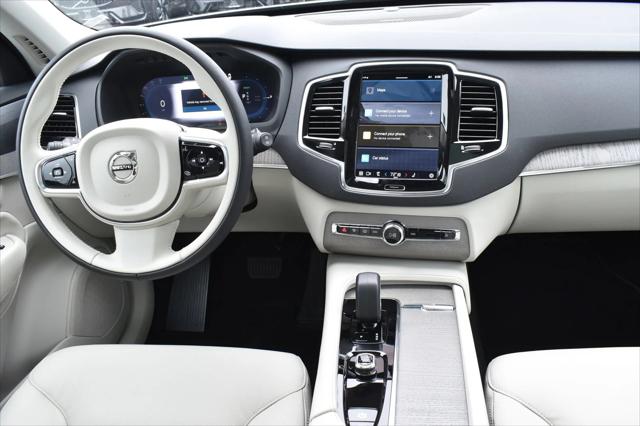2025 Volvo XC90 Plug-In Hybrid Plus