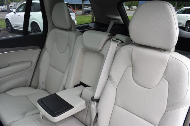 2025 Volvo XC90 Plug-In Hybrid Plus