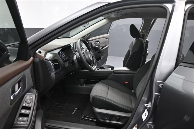 2021 Nissan Rogue SV FWD