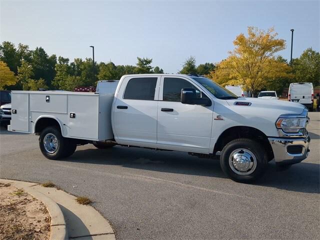 2024 RAM Ram 3500 Chassis Cab RAM 3500 TRADESMAN CREW CAB CHASSIS 4X4 60 CA