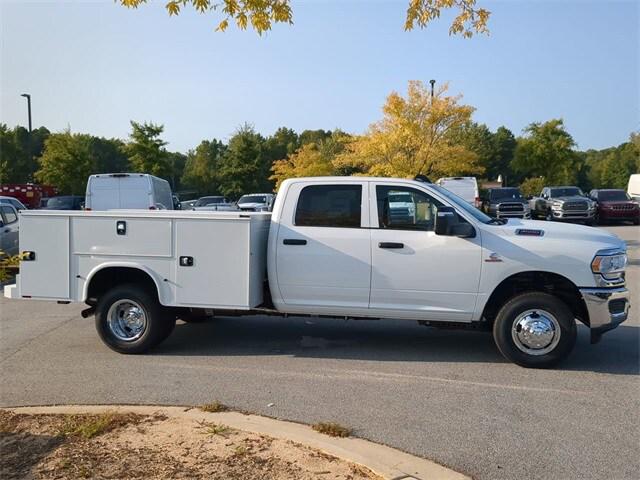 2024 RAM Ram 3500 Chassis Cab RAM 3500 TRADESMAN CREW CAB CHASSIS 4X4 60 CA