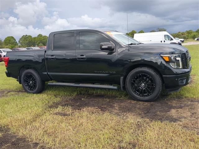 2019 Nissan TITAN SV