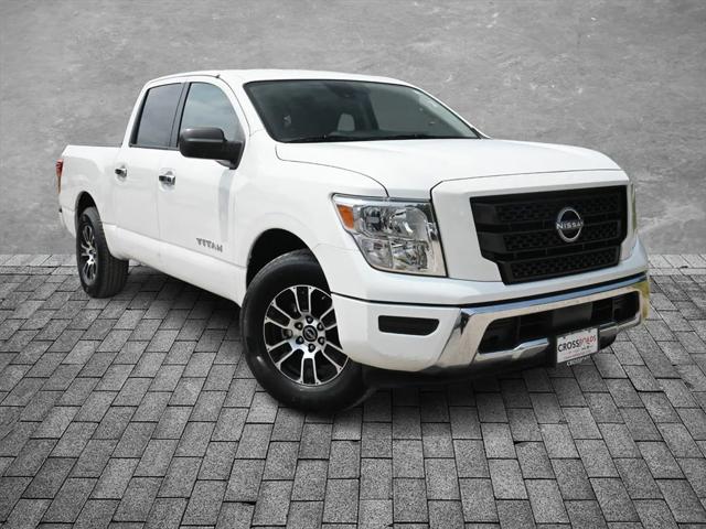 2023 Nissan TITAN Crew Cab SV 4x2