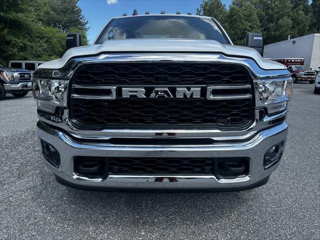 2024 RAM Ram 3500 Chassis Cab RAM 3500 TRADESMAN CREW CAB CHASSIS 4X4 60 CA