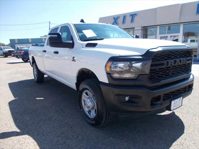 2023 RAM 2500 Tradesman Crew Cab 4x4 8 Box