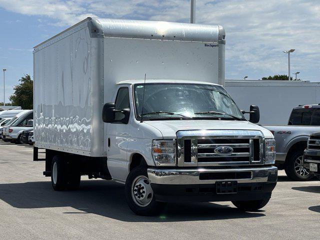 2025 Ford E-350 Cutaway Unknown