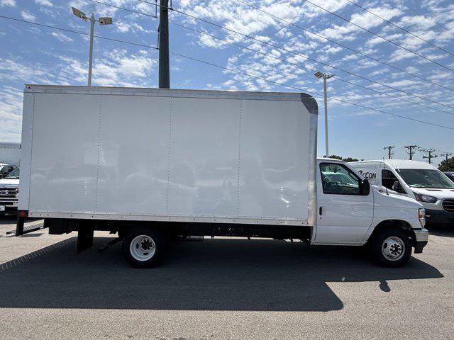 2025 Ford E-350 Cutaway Unknown
