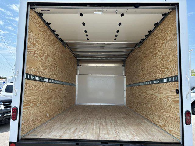 2025 Ford E-350 Cutaway Unknown