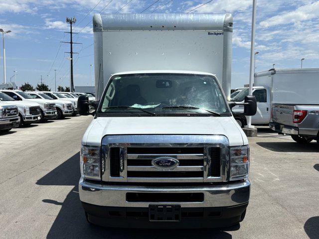 2025 Ford E-350 Cutaway Unknown