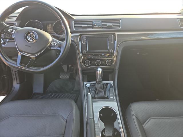 2018 Volkswagen Passat 2.0T SE