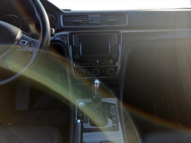 2018 Volkswagen Passat 2.0T SE