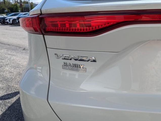 2022 Toyota Venza LE