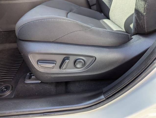 2022 Toyota Venza LE