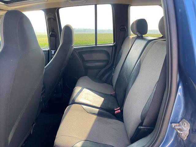 2004 Jeep Liberty Sport