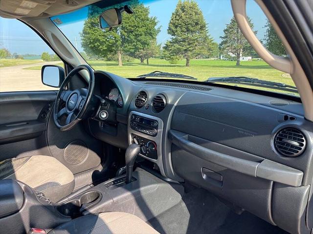 2004 Jeep Liberty Sport