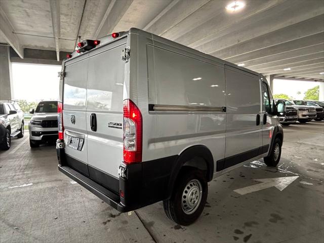 2025 RAM Ram ProMaster RAM PROMASTER 2500 TRADESMAN CARGO VAN LOW ROOF 136 WB