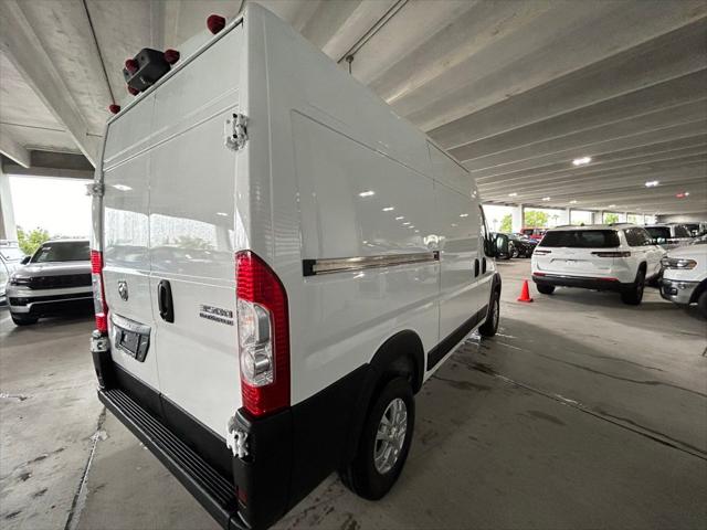 2025 RAM Ram ProMaster RAM PROMASTER 3500 SLT CARGO VAN HIGH ROOF 136 WB