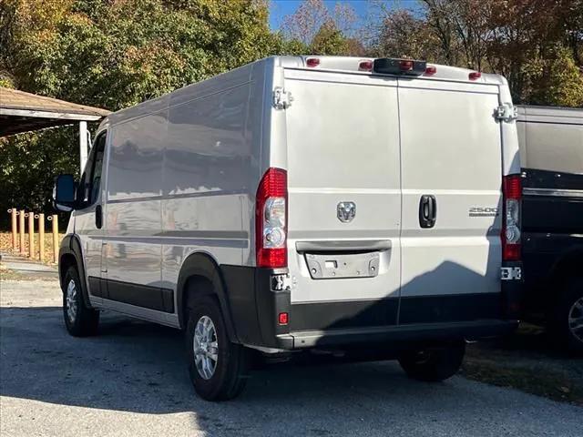 2025 RAM Ram ProMaster RAM PROMASTER 2500 SLT CARGO VAN LOW ROOF 136 WB