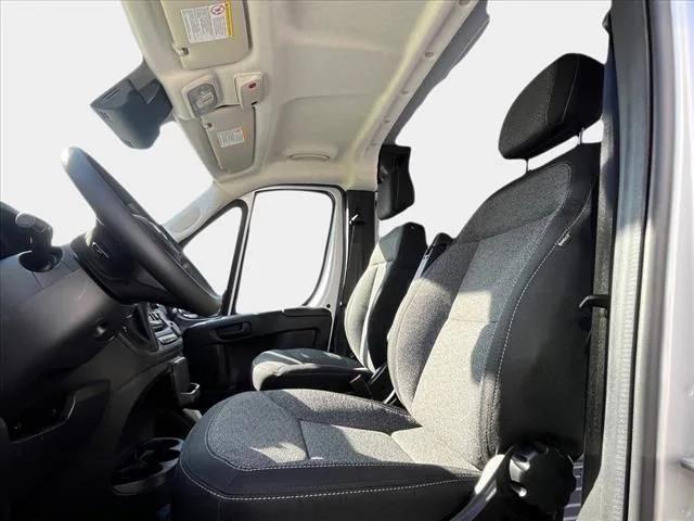 2025 Ram ProMaster Cargo Van SLT Low Roof 136" WB