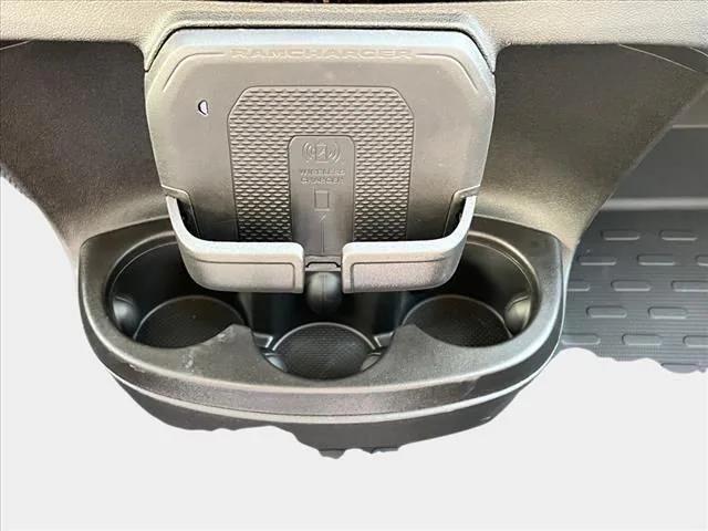 2025 Ram ProMaster Cargo Van SLT Low Roof 136" WB