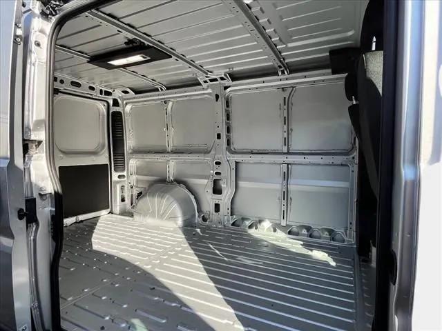 2025 Ram ProMaster Cargo Van SLT Low Roof 136" WB